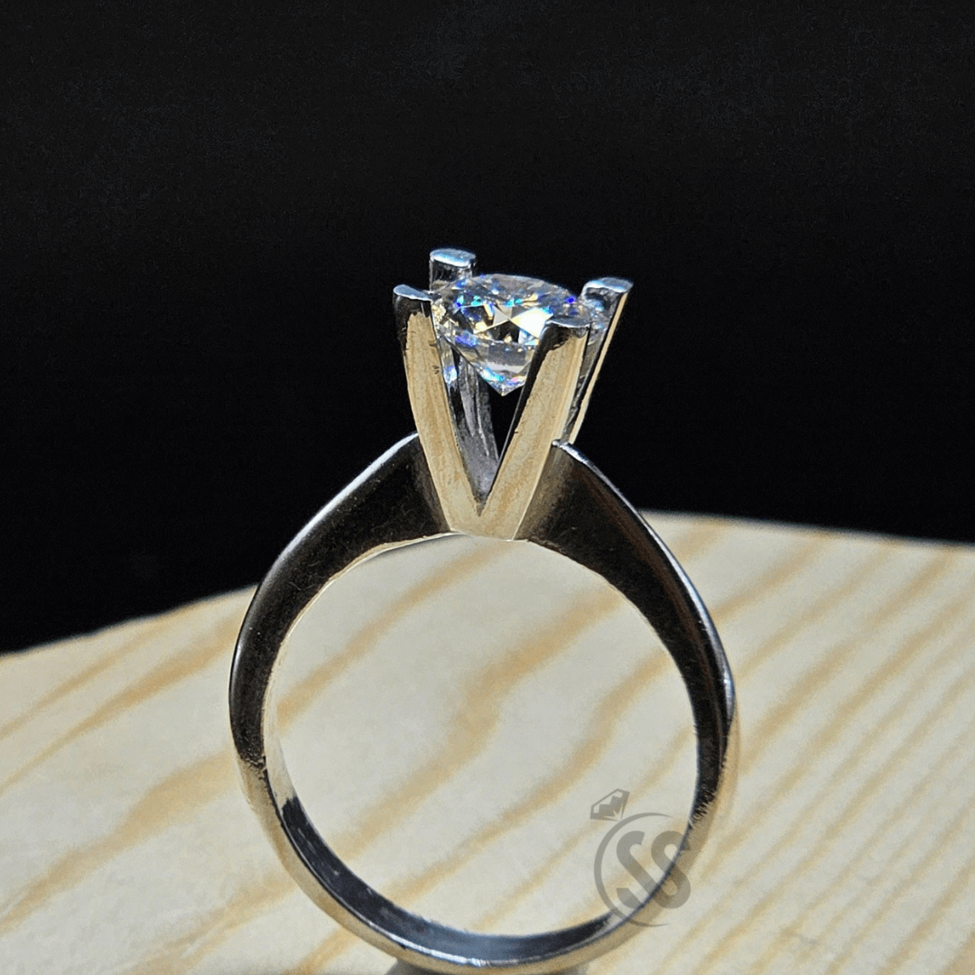 Ladies Moissanite Diamond Ring in Silver