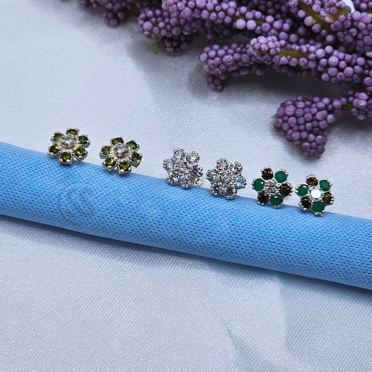 Zircon Silver (Chandi) Ear Pins (Tops) - SilverStones.Pk