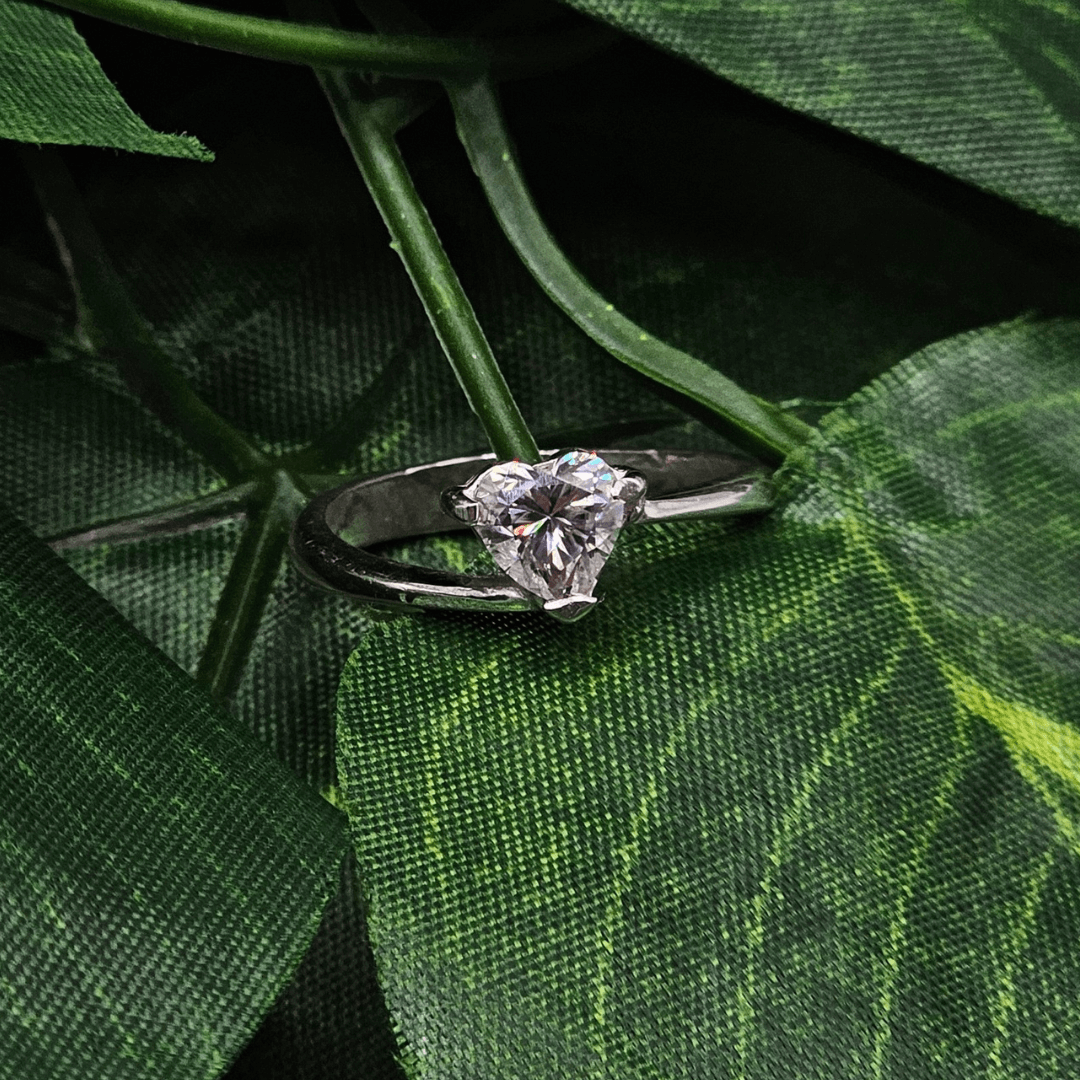 Ladies 1 Carat Moissanite Diamond Ring in Silver
