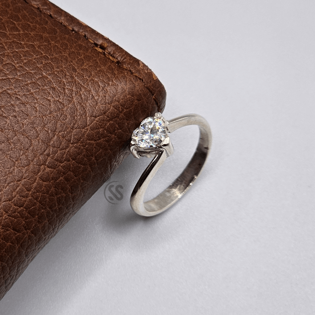 Ladies 1 Carat Moissanite Diamond Ring in Silver