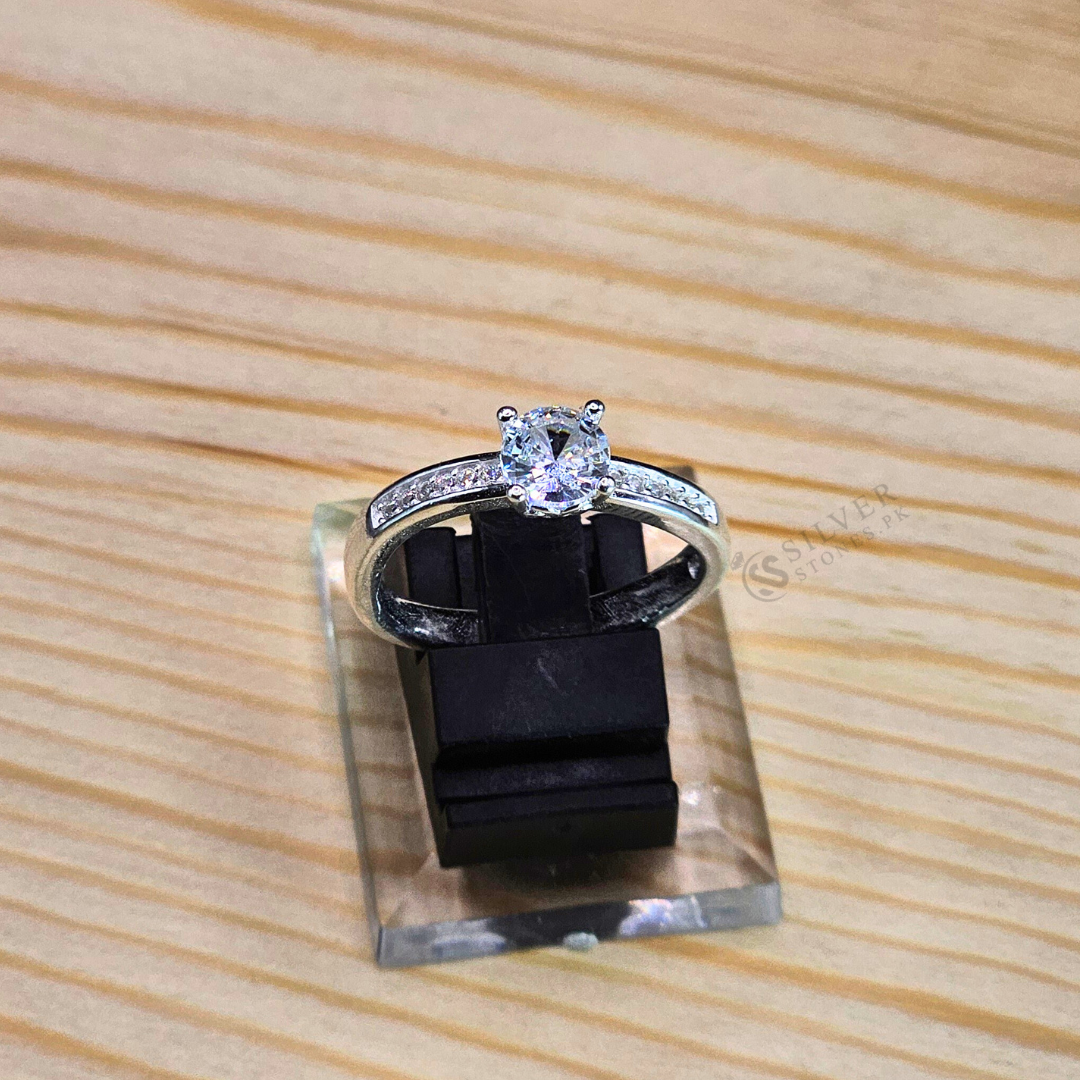 Italian Silver Glamour: Diamond Style