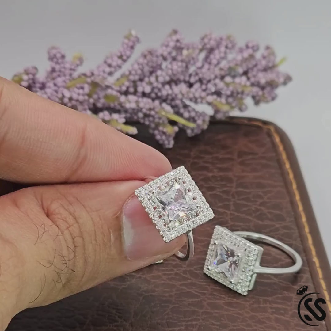 Zircon Sparkle: Italian 925 Silver Ring