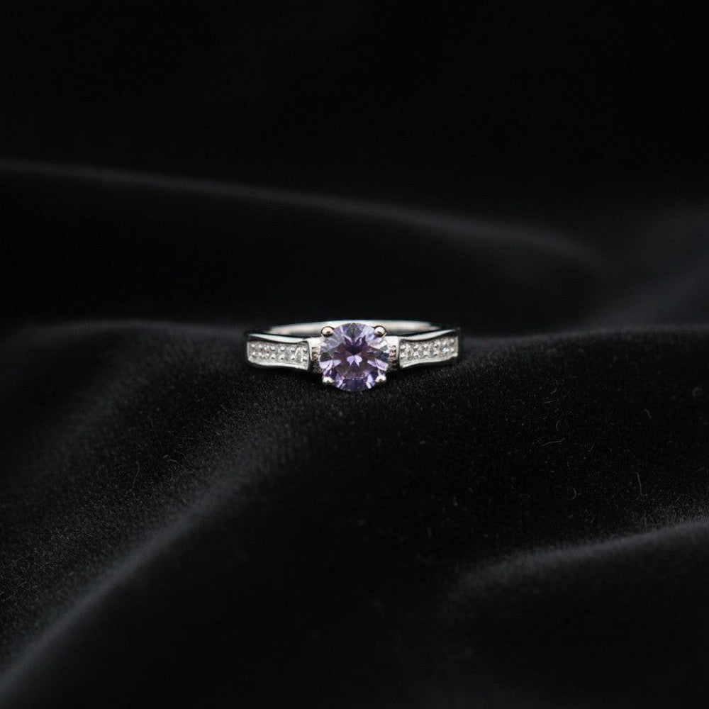 SilverStones.Pk 0.8 carat moissanite diamond ring in rhodium-plated Italian 925 sterling silver with pavé band.