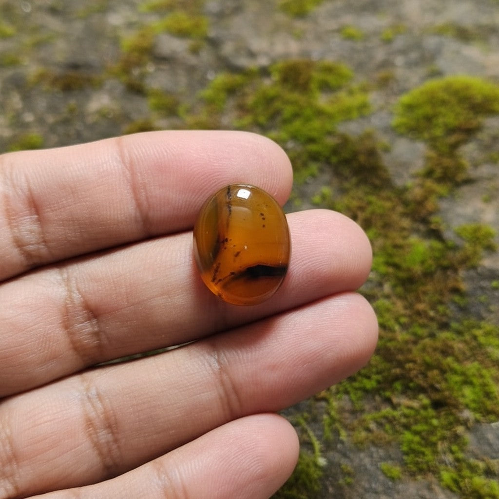 100% real antique Sulemani Aqeeq stone yellowish brown with natural black banding lines — original قدیم سلیمانی عقیق SilverStones.pk