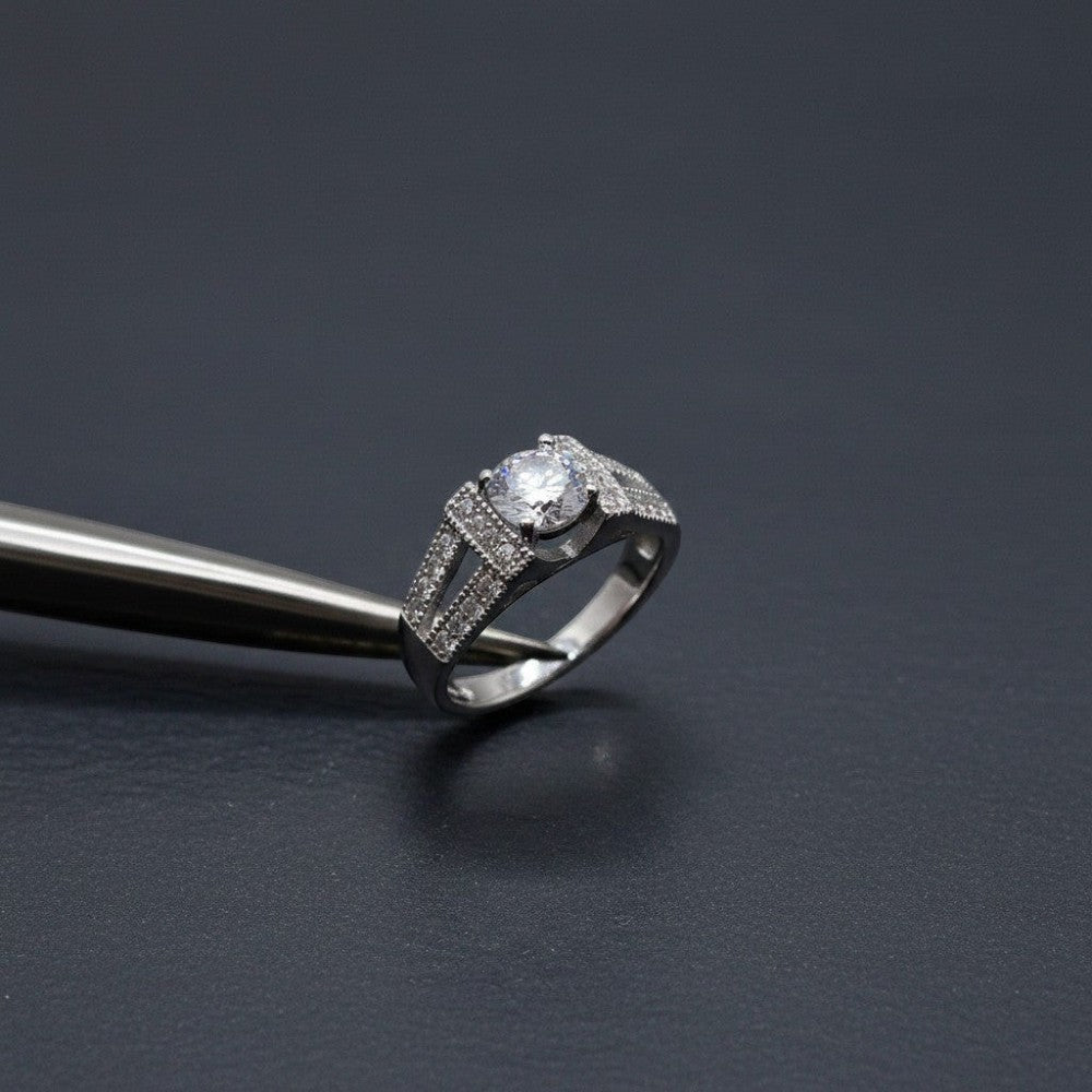 1 carat GRA certified moissanite ring rhodium plated 925 Italian silver side zircons ladies gents Silverstones.pk Pakistan