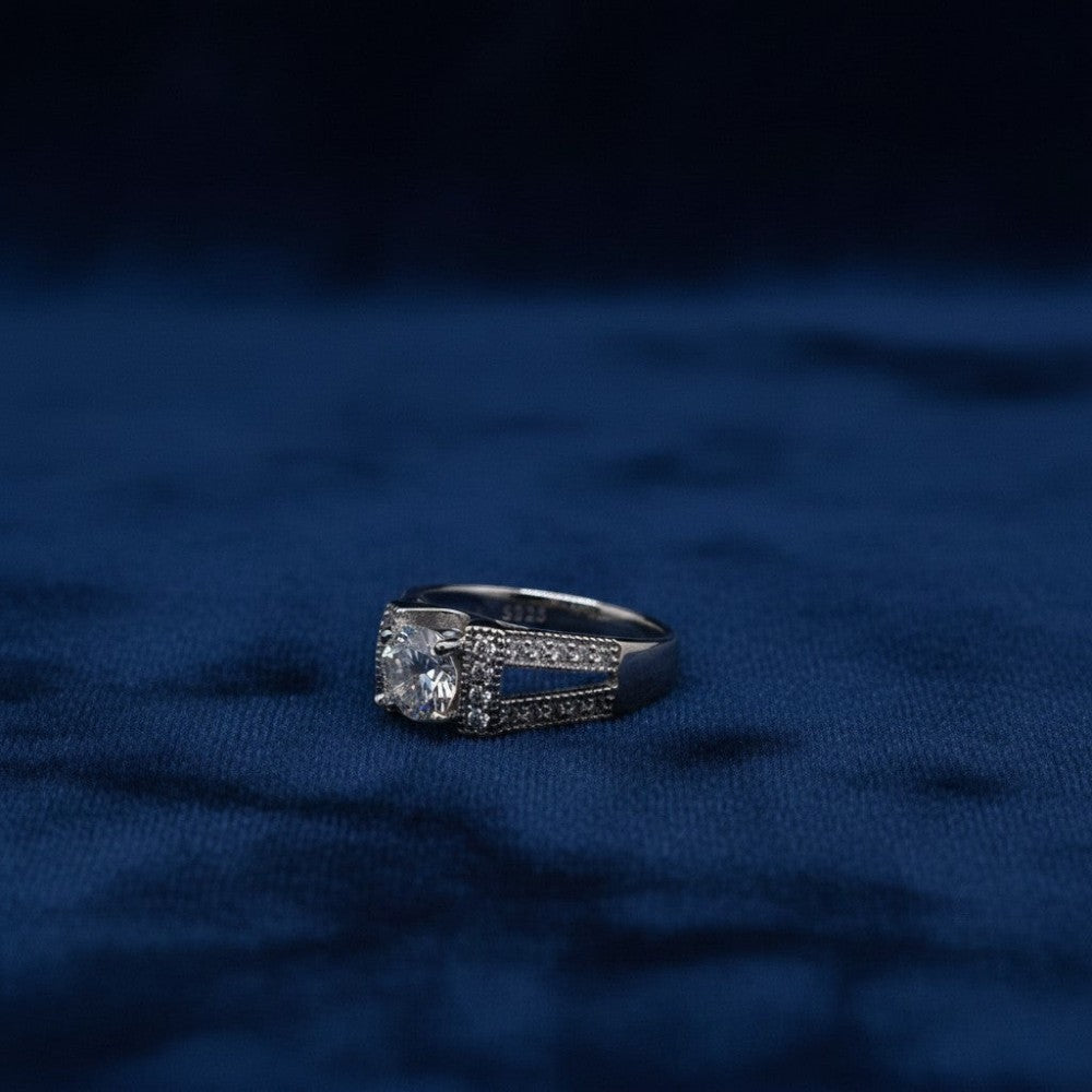 1 carat round brilliant moissanite face up sparkle fire rhodium silver ring Silverstones Pakistan