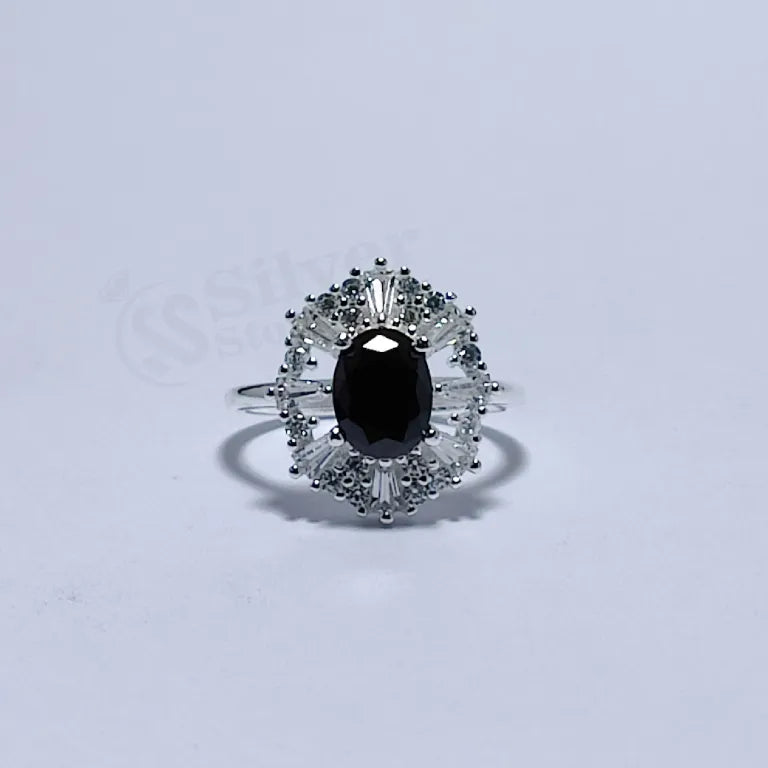 925 Italian Silver Ladies Ring - Stylish and Sophisticated Jewelry Accessory