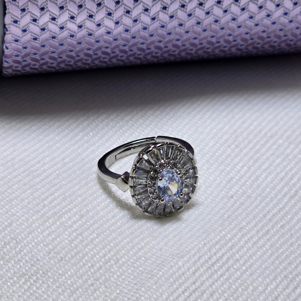 Designer Ladies Rings with Long-Lasting Shine