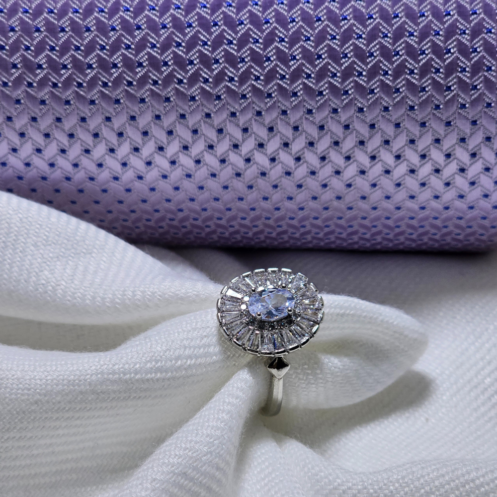 Designer Ladies Rings with Long-Lasting Shine
