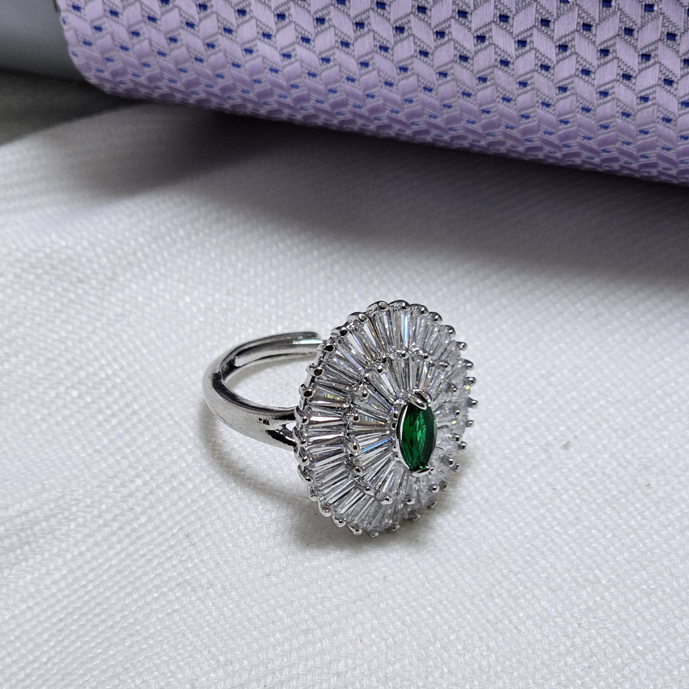 Designer Ladies Rings with Long-Lasting Shine