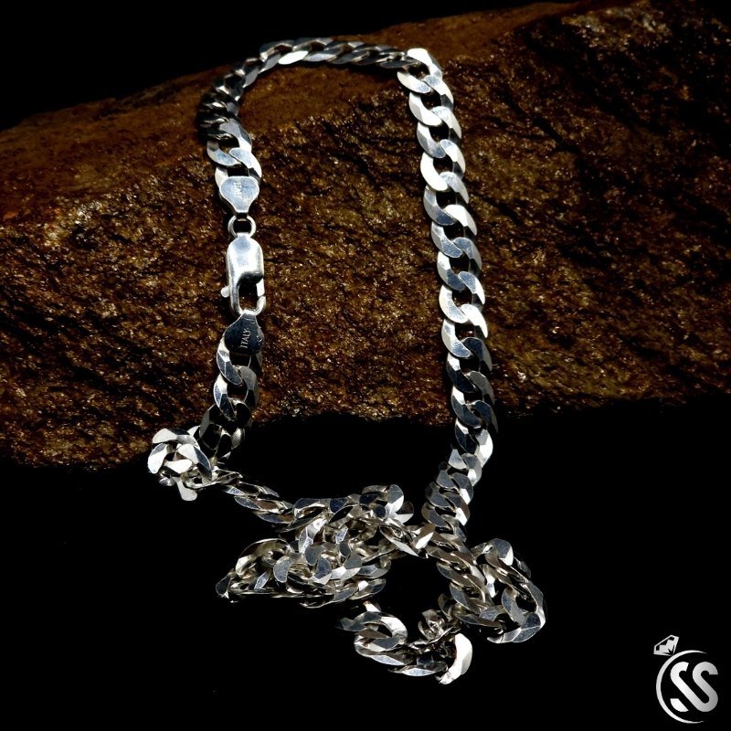 8mm Italian silver Cuban curb chain 24 inch 35 gram flat lay Silverstones.pk Pakistan
