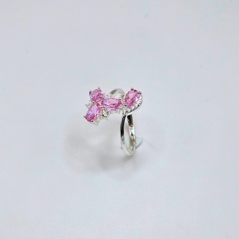 Zircon Sparkle: Italian 925 Silver Ring