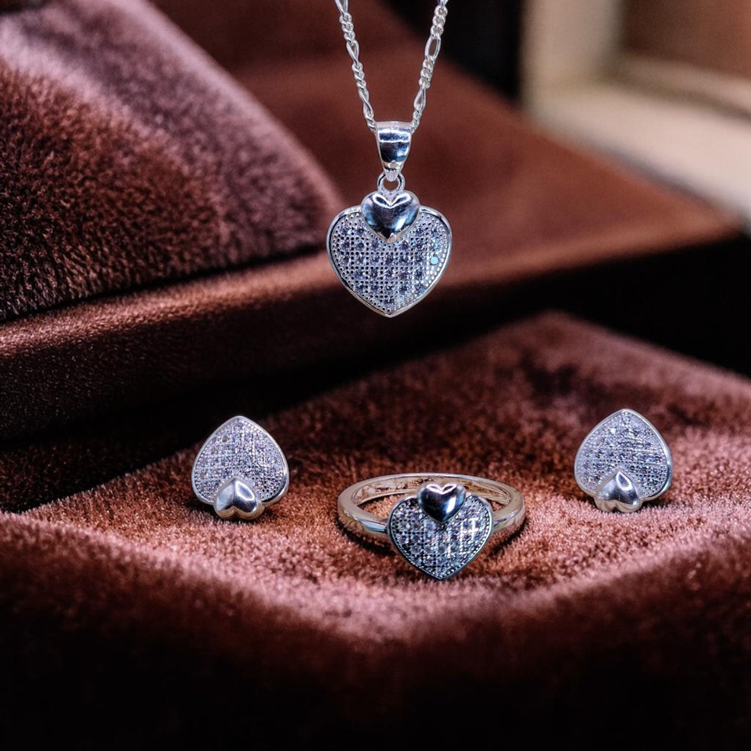 Heart shaped white zircon pendant 925 Italian sterling silver women jewelry Silverstones Pakistan
