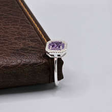 Zircon Sparkle: Italian 925 Silver Ring