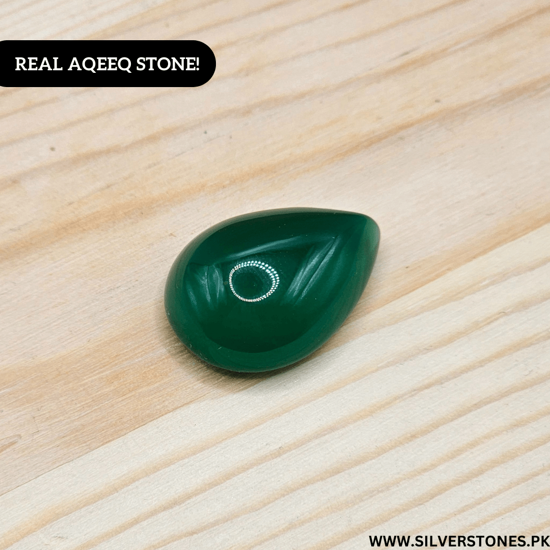 Real Yamni Aqeeq Stone, a vibrant green gemstone symbolizing spiritual power and protection.