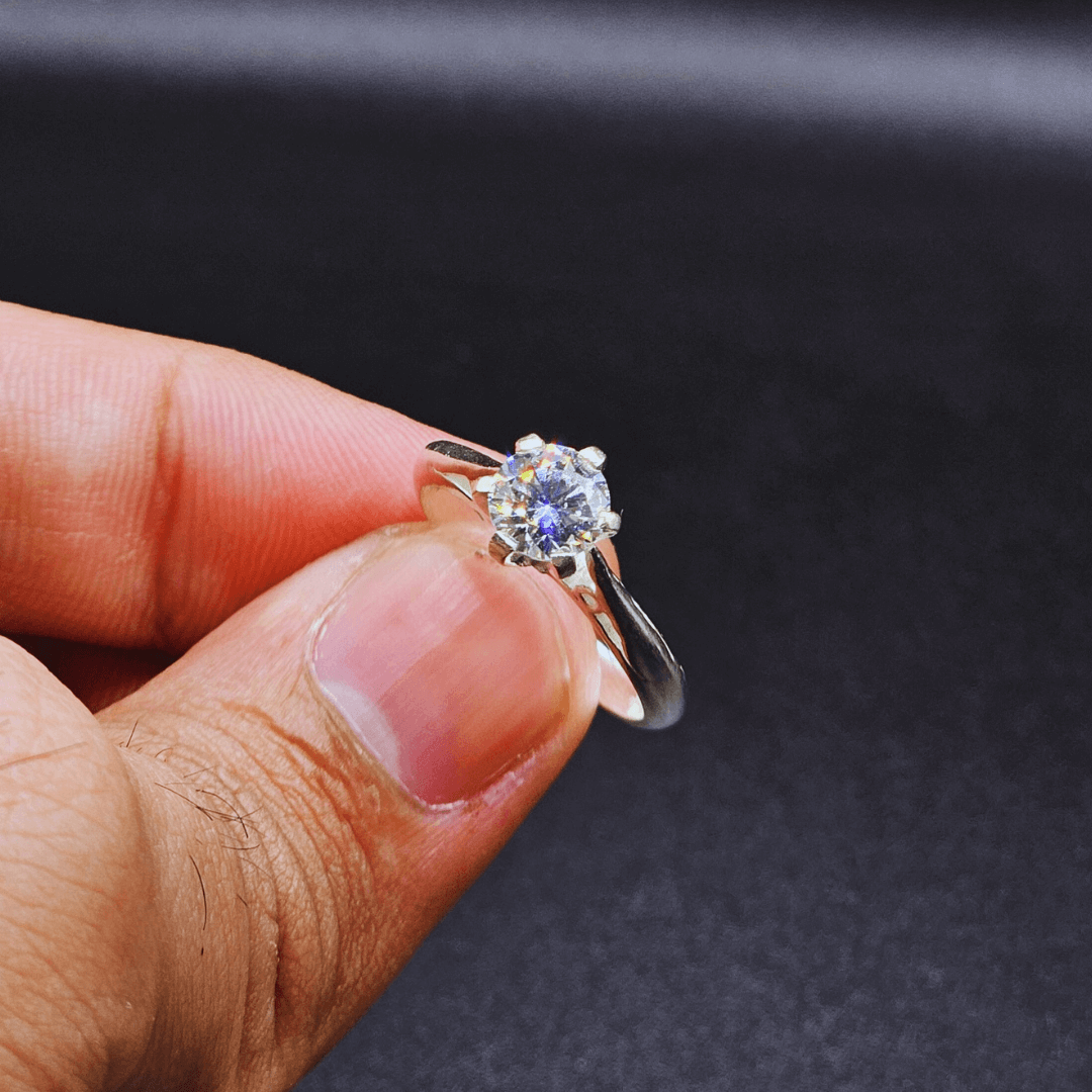 Ladies 1 Carat Moissanite Diamond Ring in Silver