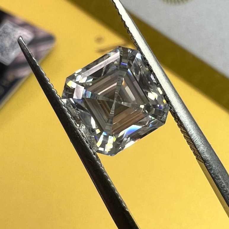 Luxury Asscher Shape Moissanite Diamond with Brilliant Clarity and Shine