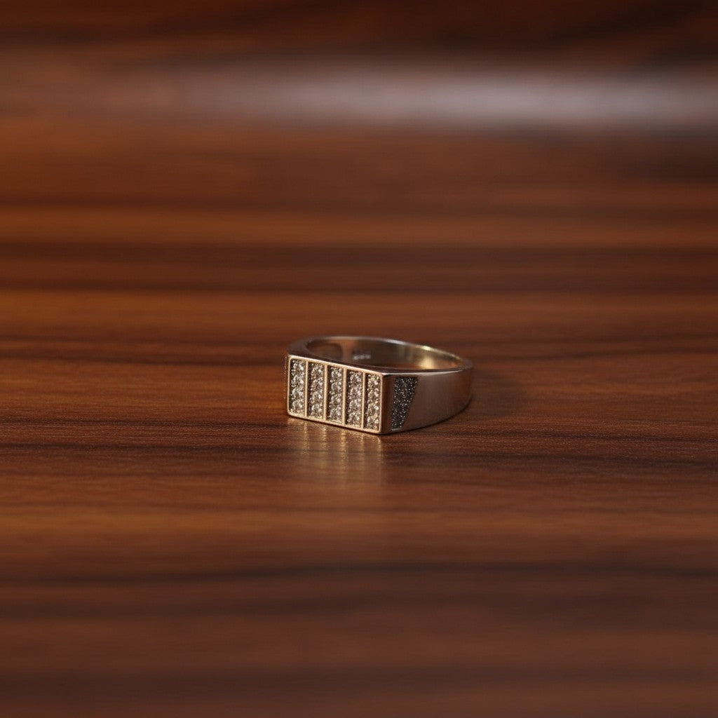 Luxury mens sterling silver zircon ring Pakistan