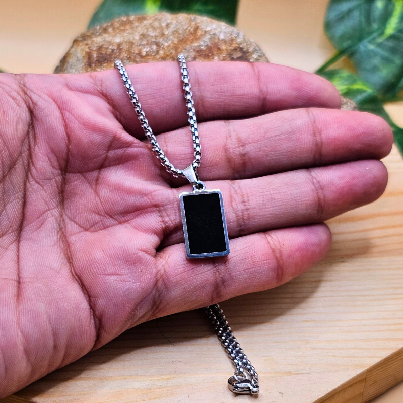 Stainless Steel Gents Pendant with Chain – Stylish & Durable
