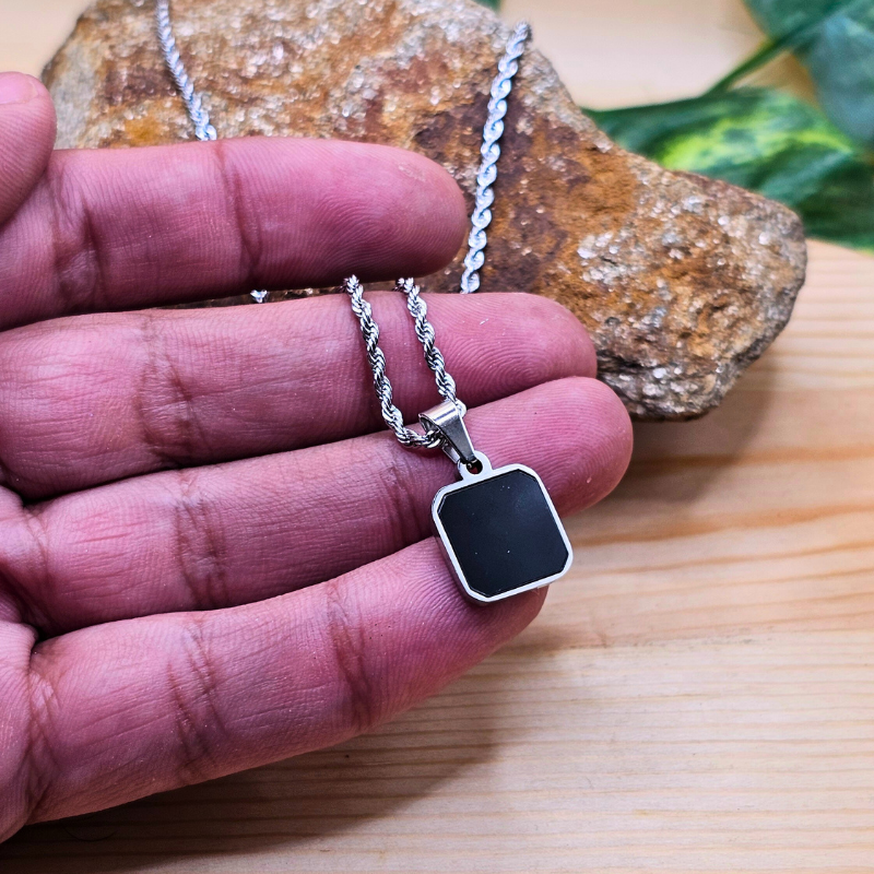 Stainless Steel Gents Pendant with Chain – Stylish & Durable