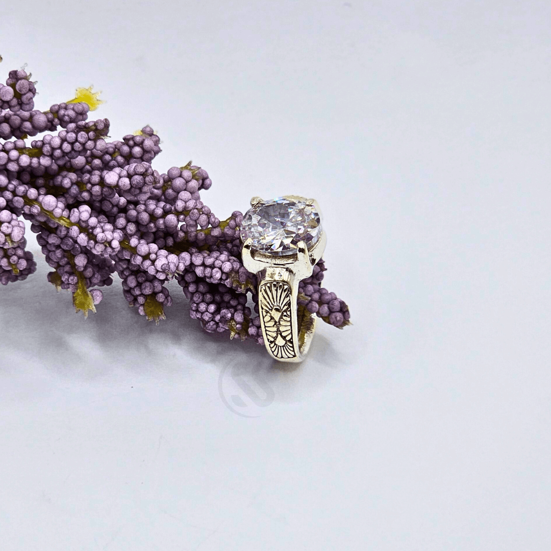 Zircon Silver Ladies Ring in Antique Style