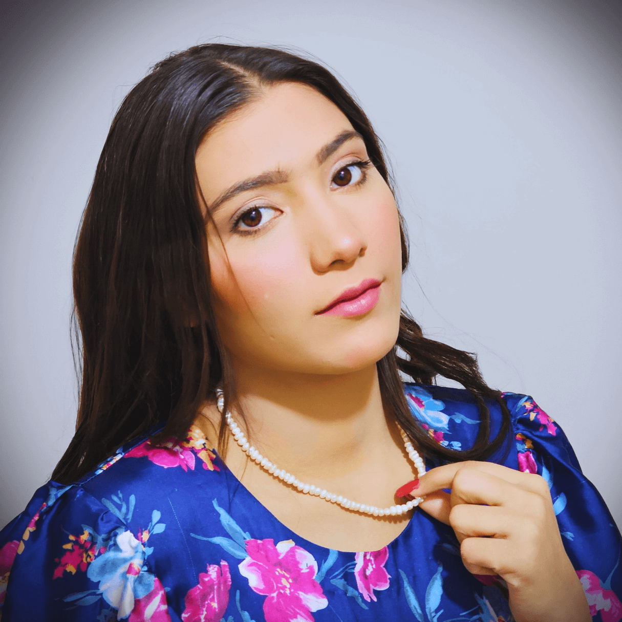 Timeless Elegance: Real Pearl Stone Necklace for Ladies