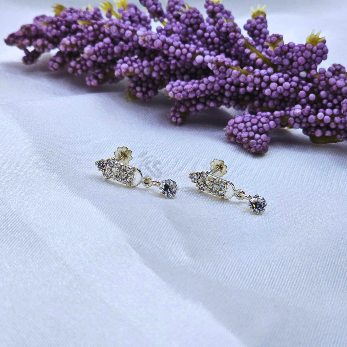 Beautiful Zircon Silver Tops - SilverStones.Pk