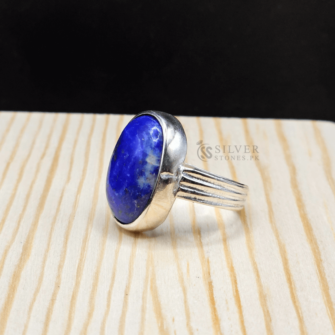 Real Lapis Lazuli silver ring featuring a deep blue gemstone, handcrafted with fine craftsmanship and elegance.