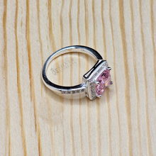 Zircon Sparkle: Italian 925 Silver Ring