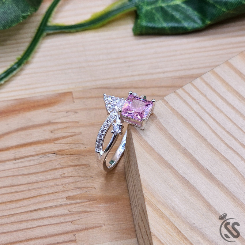 925 Italian Silver Ladies Ring with Zircons