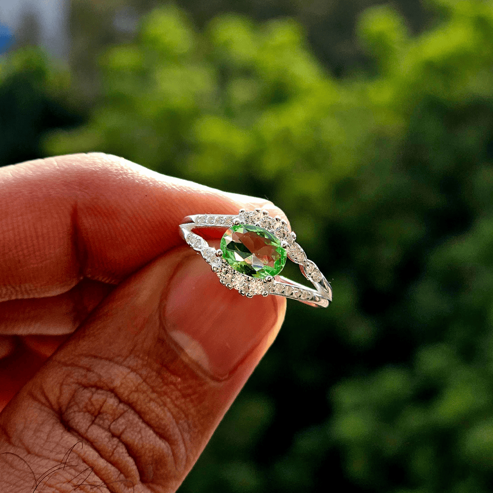 925 Italian Silver Ladies Ring with Zircons