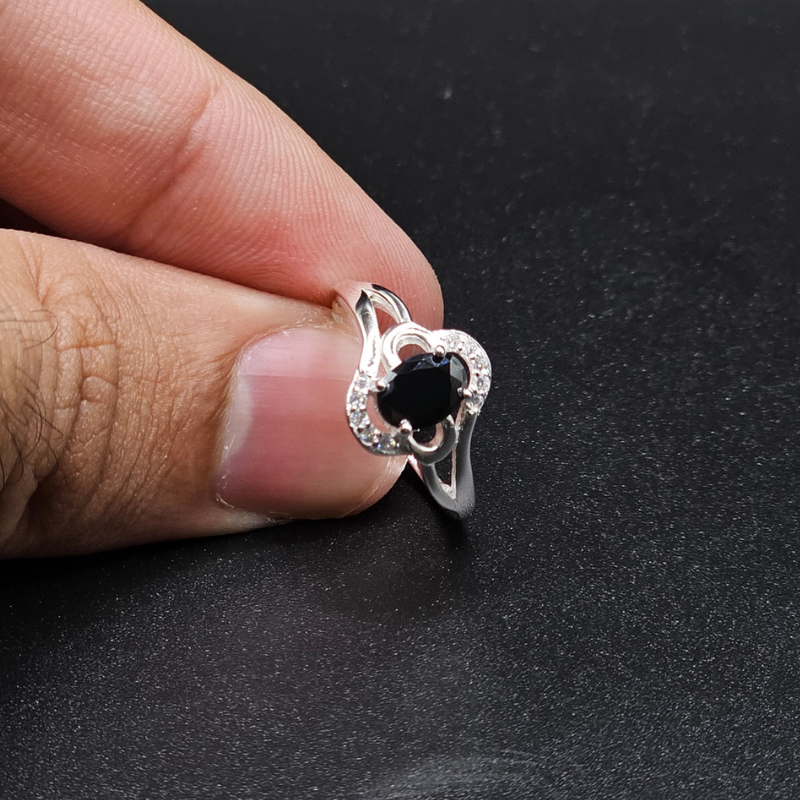 925 Sterling Silver Ladies Ring with Black Zircon Stones – Elegant Women's Ring