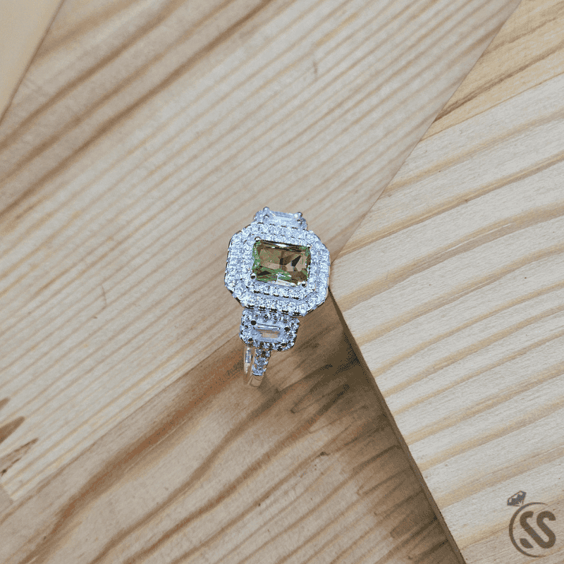 Italian 925 Silver Ladies Ring with Elegant Design