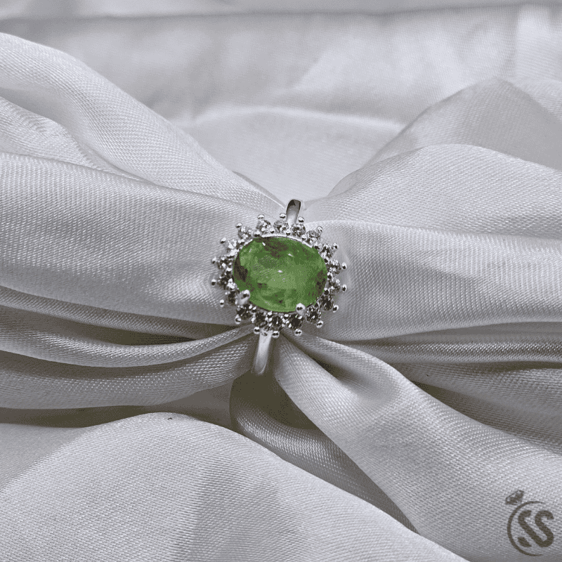 925 Italian Silver Ring with real Peridot Stone