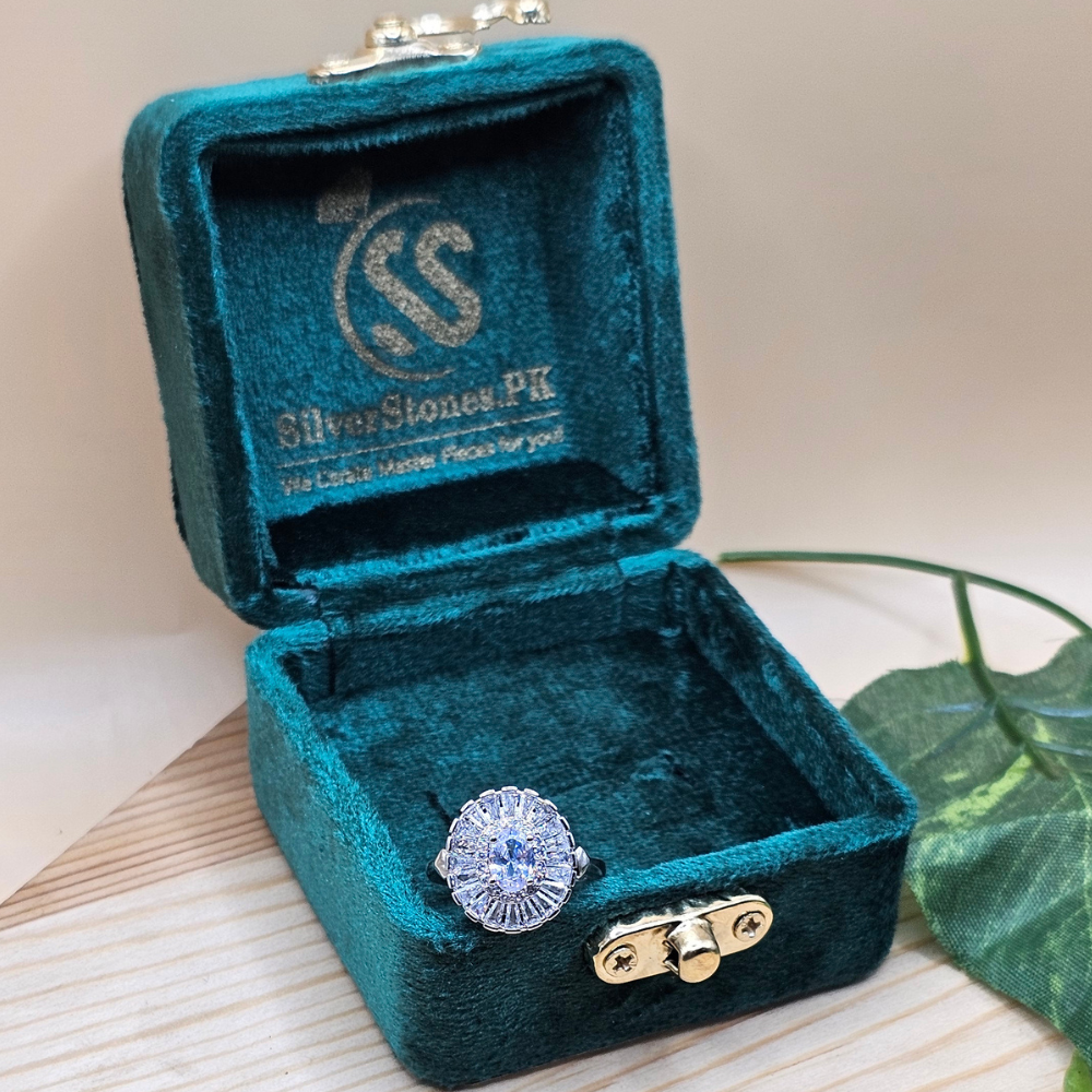 Designer Ladies Rings with Long-Lasting Shine