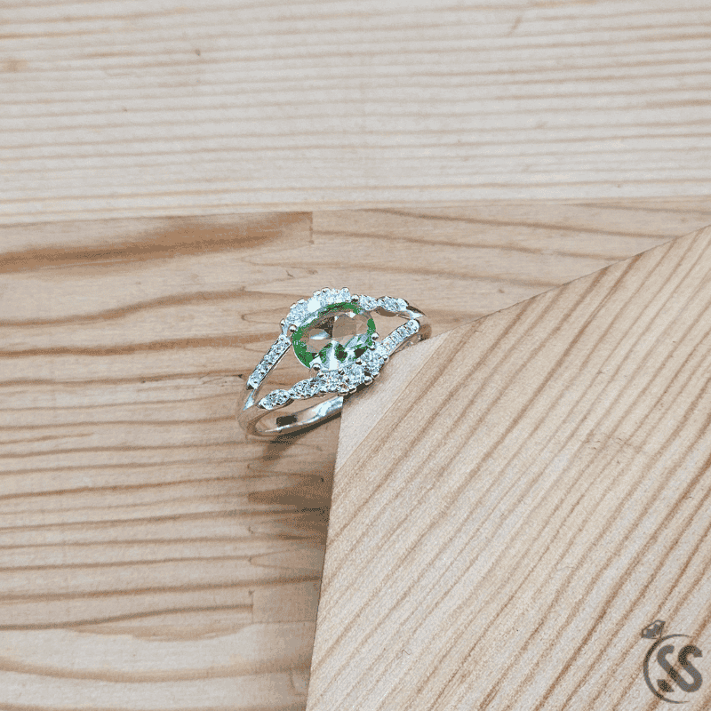 925 Italian Silver Ladies Ring with Zircons