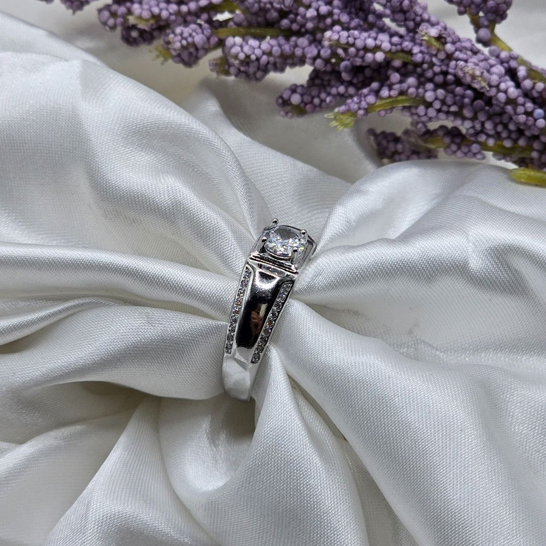 Women’s Fashion Ring – Adjustable Italian 925 Sterling Silver Rhodium Finish
