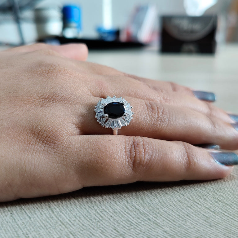925 Italian Silver Ladies Ring - Stylish and Sophisticated Jewelry Accessory