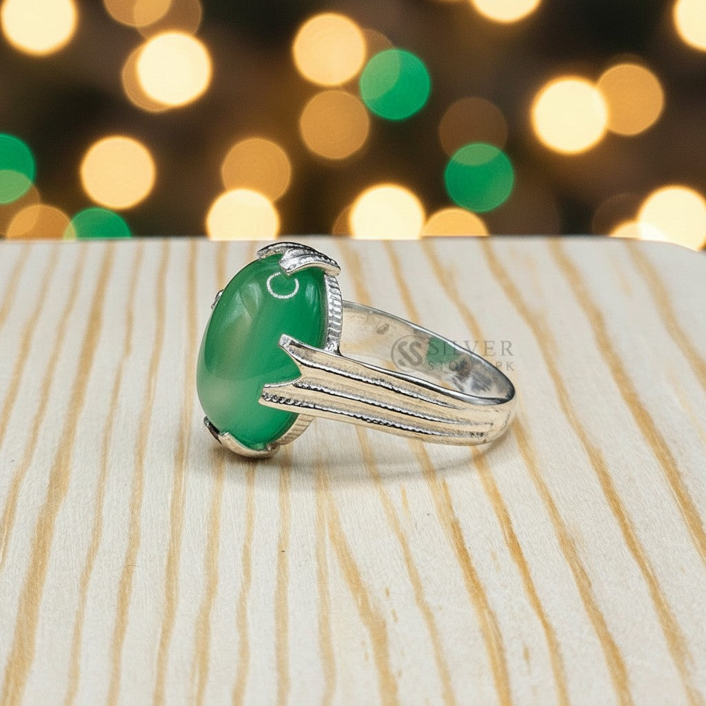 men-wearing-green-aqeeq-chandi-ring-pakistan