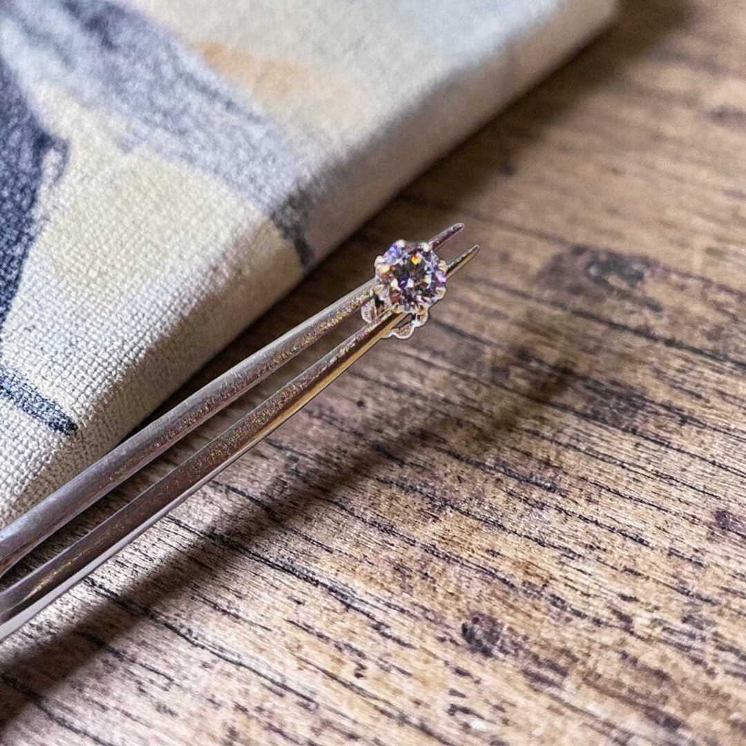 4mm Moissanite Diamond Earpins – Pure Silver