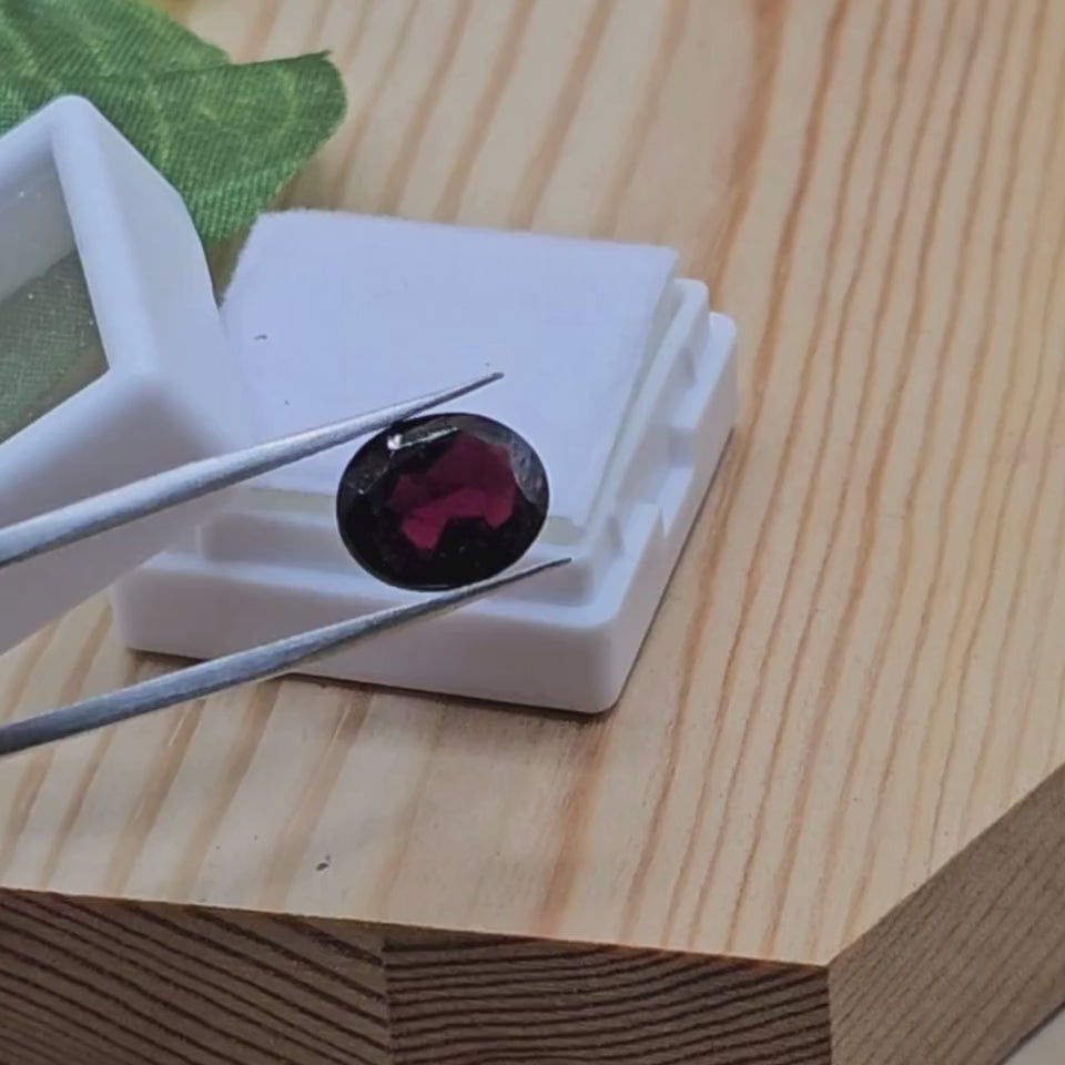 4.35 Carat Real Garnet Stone – Natural Deep Red Gemstone