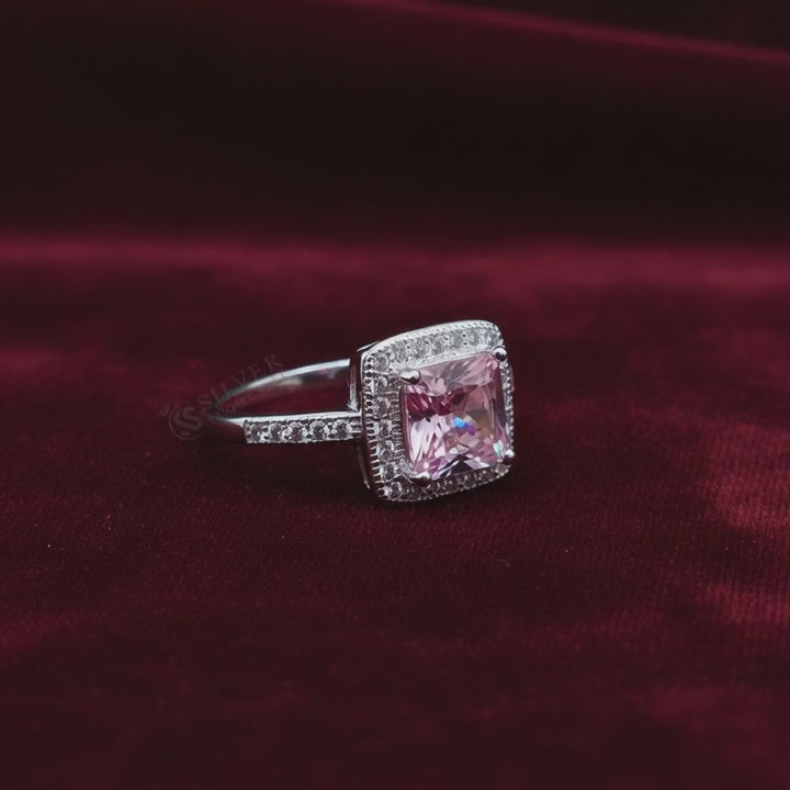Zircon Sparkle: Italian 925 Silver Ring