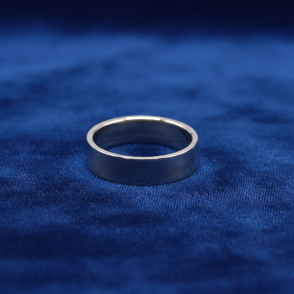 SilverStones.Pk classic band ring in polished sterling silver, smooth and comfortable for daily wear.