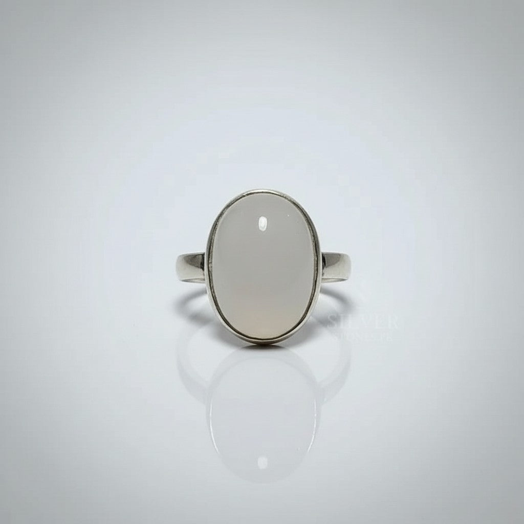 SilverStones.Pk oval Dur e Najaf gemstone ring with a classic silver band. Ideal for women.