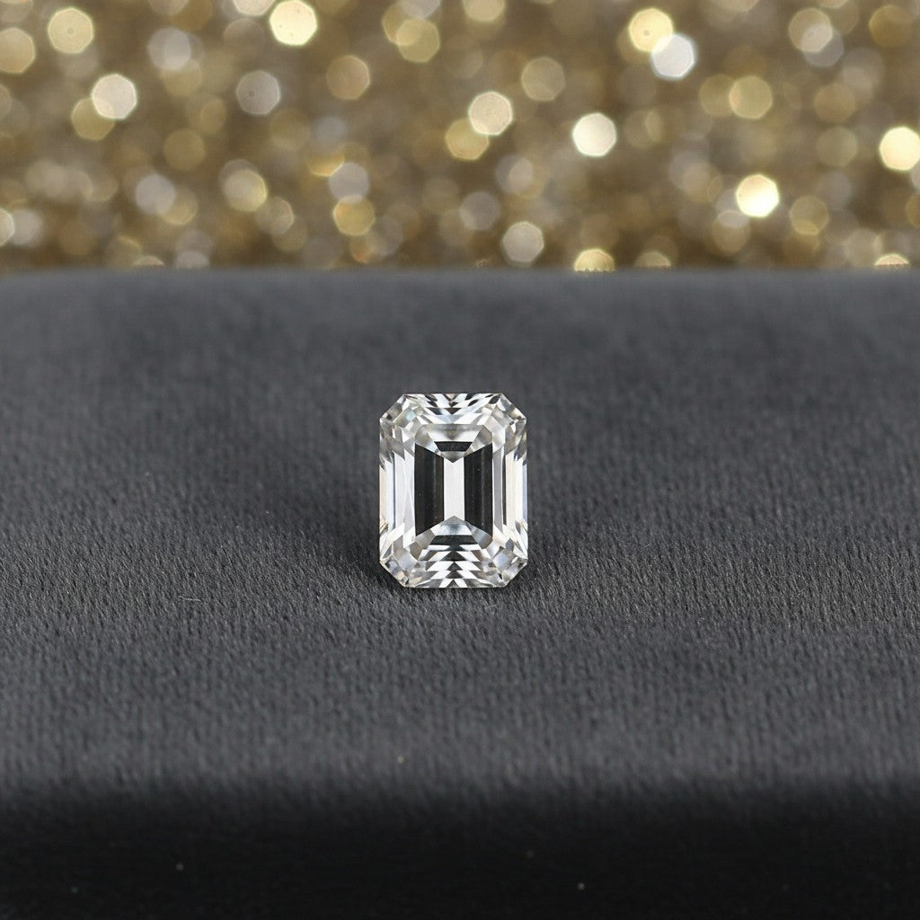 SilverStones.Pk emerald cut moissanite diamond, 1-4 carat, D color, VVS1 clarity, excellent cut, with GRA certificate.