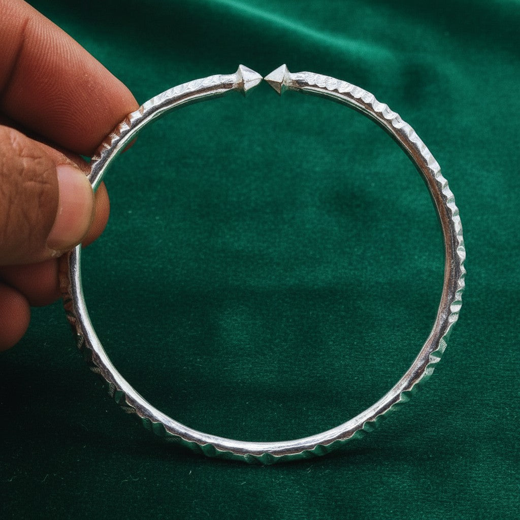 SilverStones.Pk handmade pure silver wrist band for gents with a classic, textured design and adjustable fit.