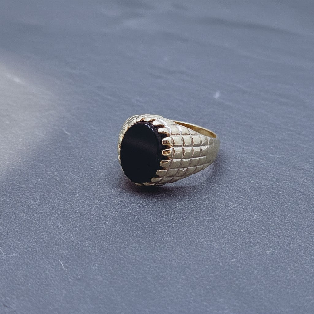 SilverStones.Pk men's oval black aqeeq stone ring in Turkish silver with textured band.