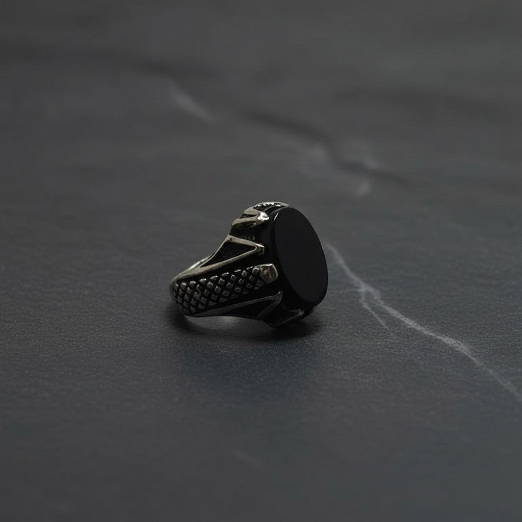 SilverStones.Pk men's ring with oval black Aqeeq stone and intricate silver band. Turkish silver craftsmanship.