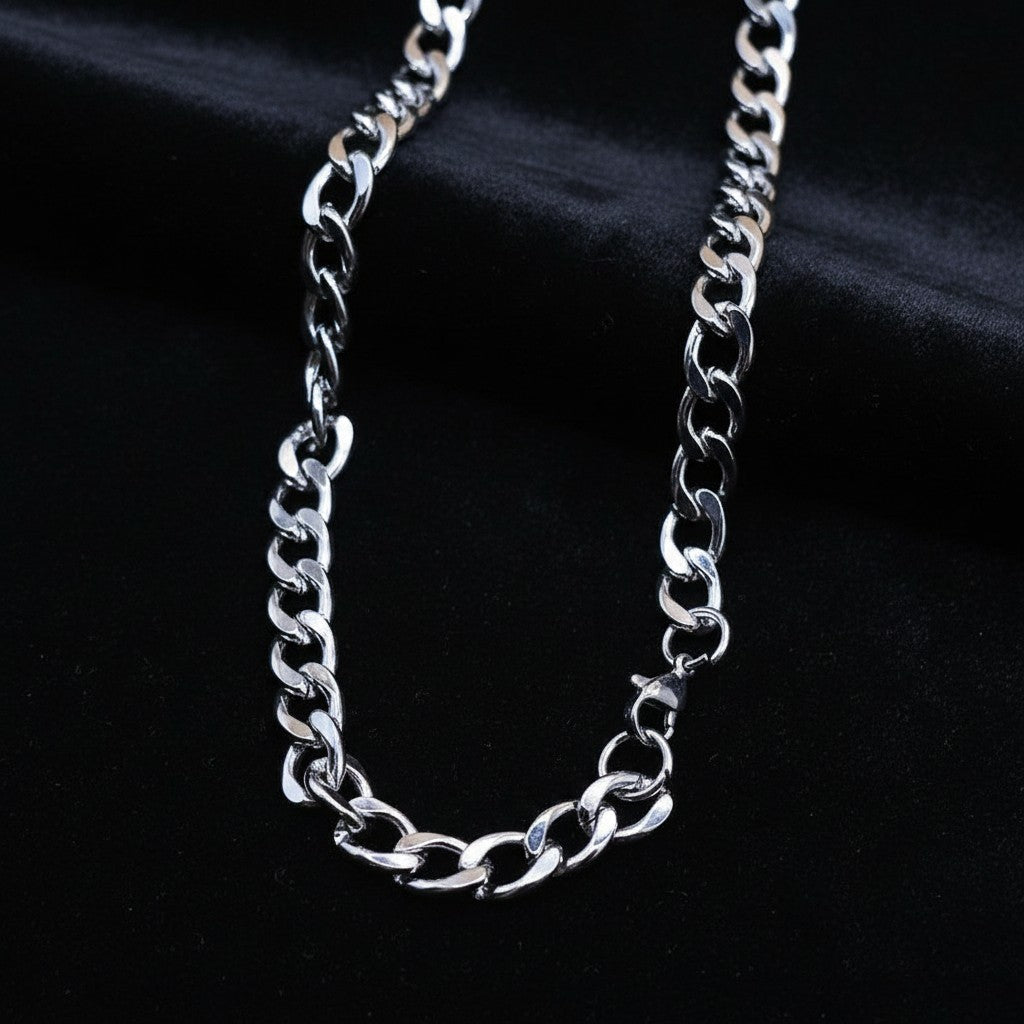 SilverStones.Pk men's 7mm wide stainless steel Cuban chain necklace, 20 inches long, for daily wear and parties.