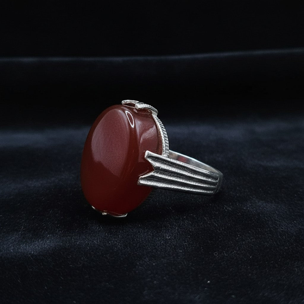 SilverStones.Pk handmade real aqeeq gemstone ring in deep red, set in silver with a textured band.